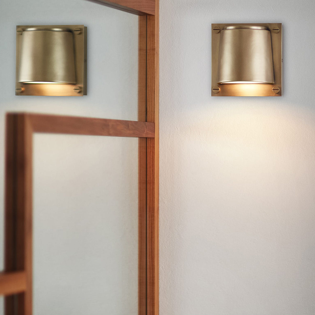 Scout 1L small wall sconce - 32530HB